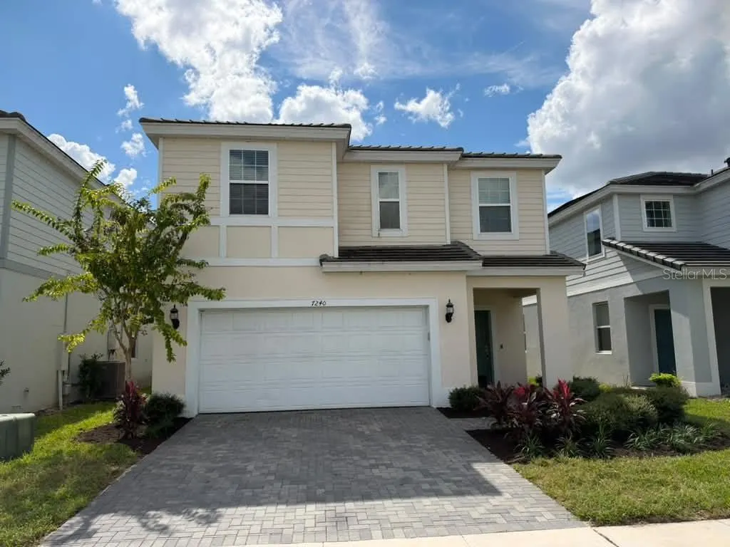 7240 OAKMOSS LOOP