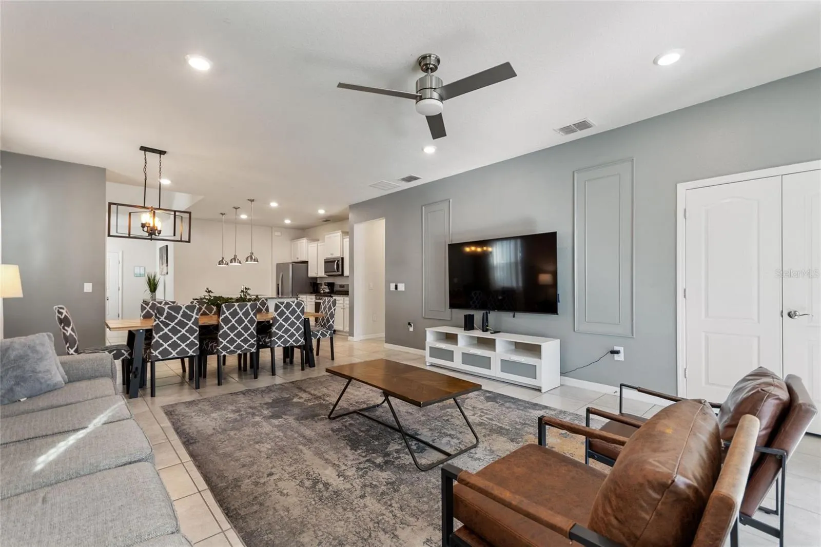 7240 OAKMOSS LOOP