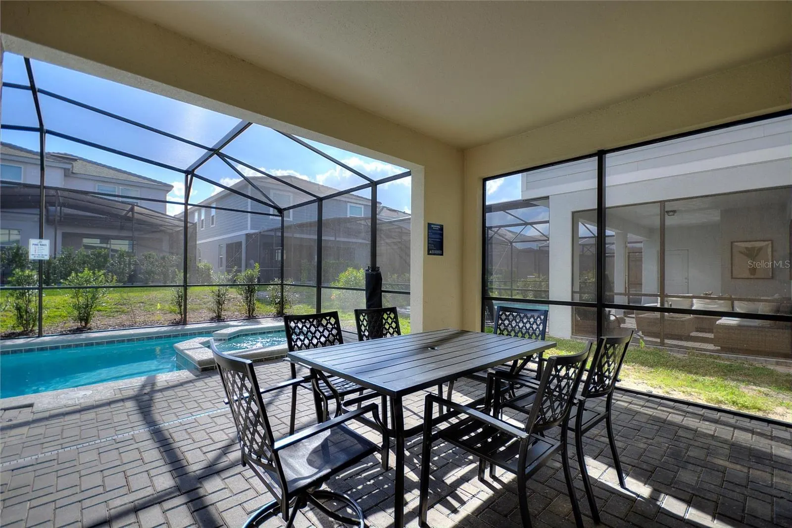 7240 OAKMOSS LOOP