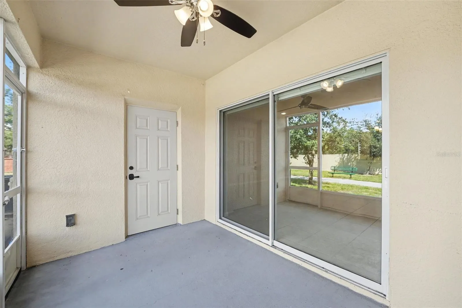 4747 CORAL CASTLE DR