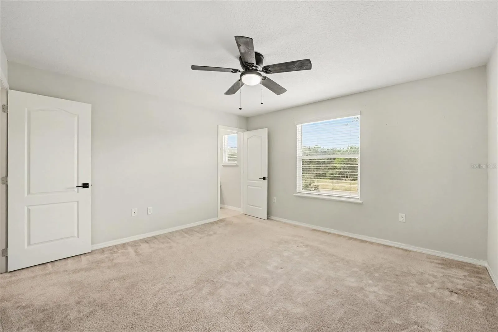 4747 CORAL CASTLE DR
