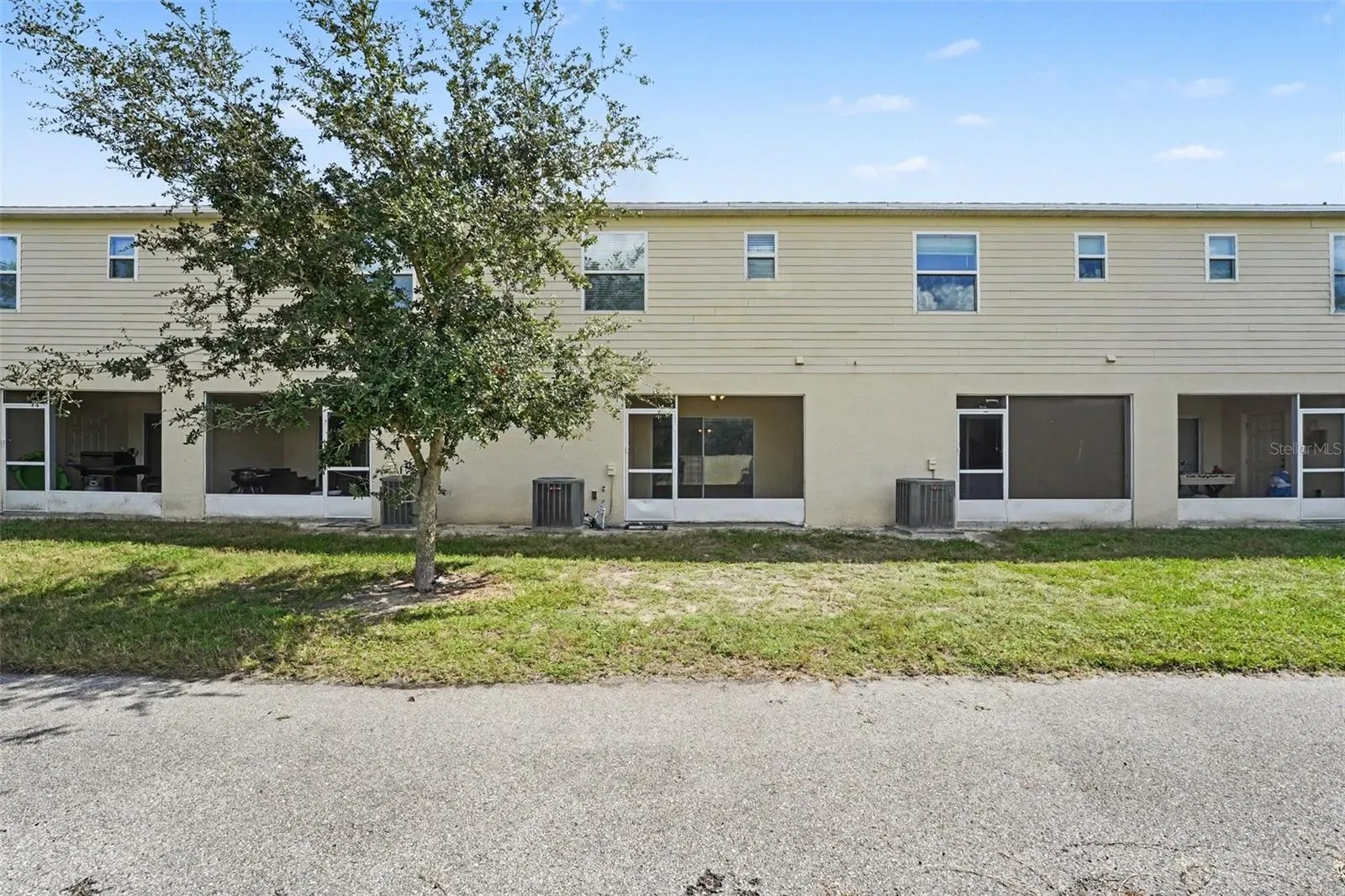 4747 CORAL CASTLE DR
