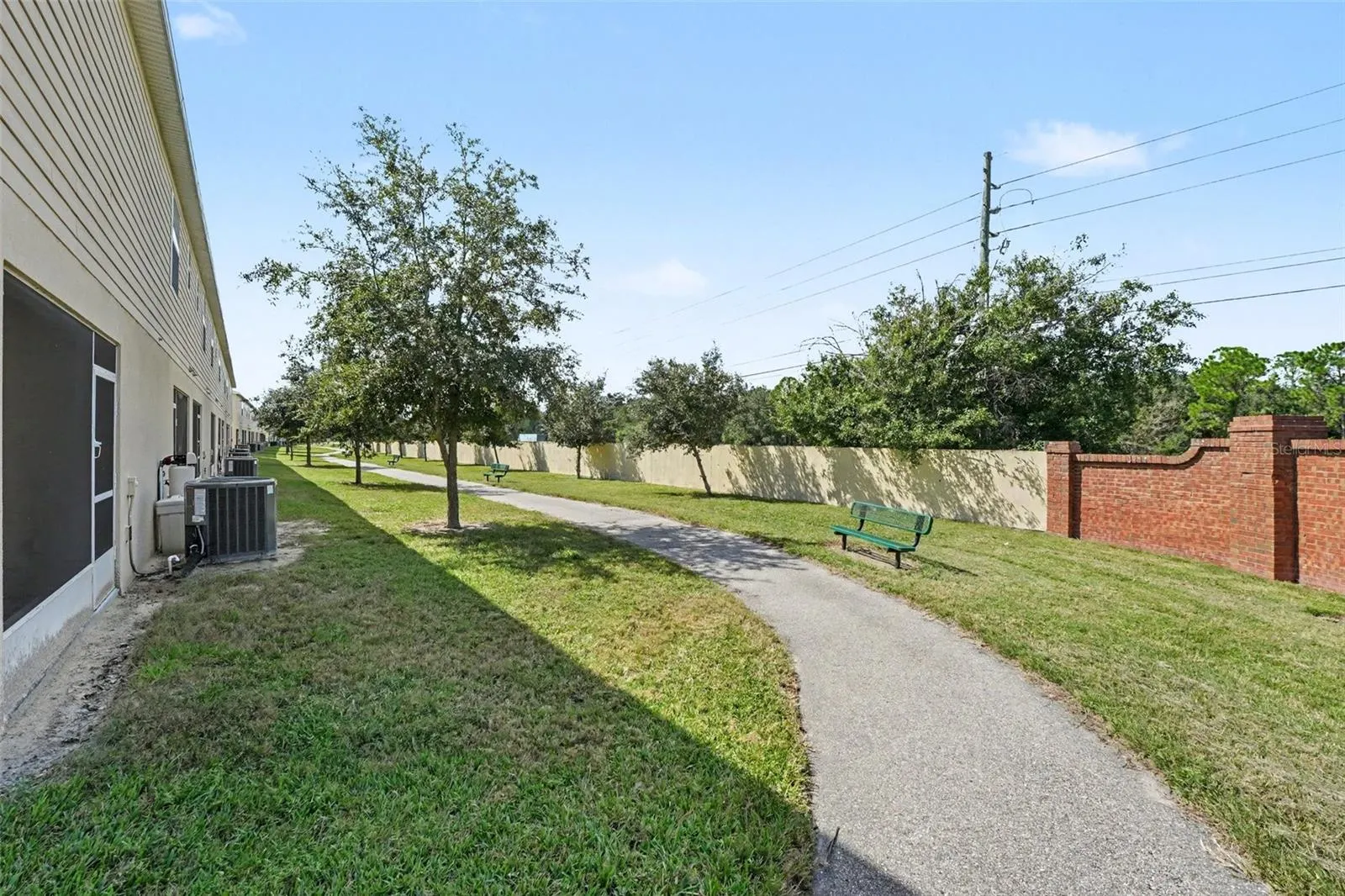 4747 CORAL CASTLE DR