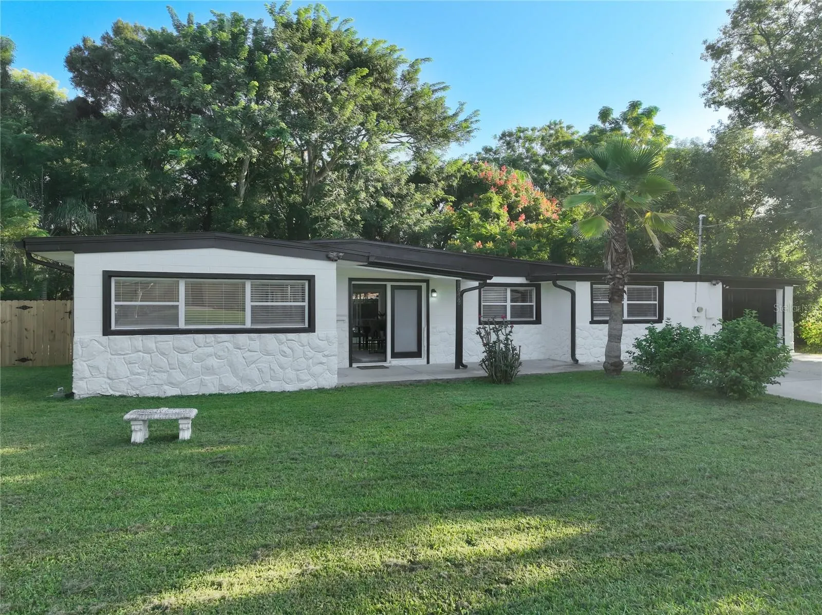 5939 DOGWOOD DR
