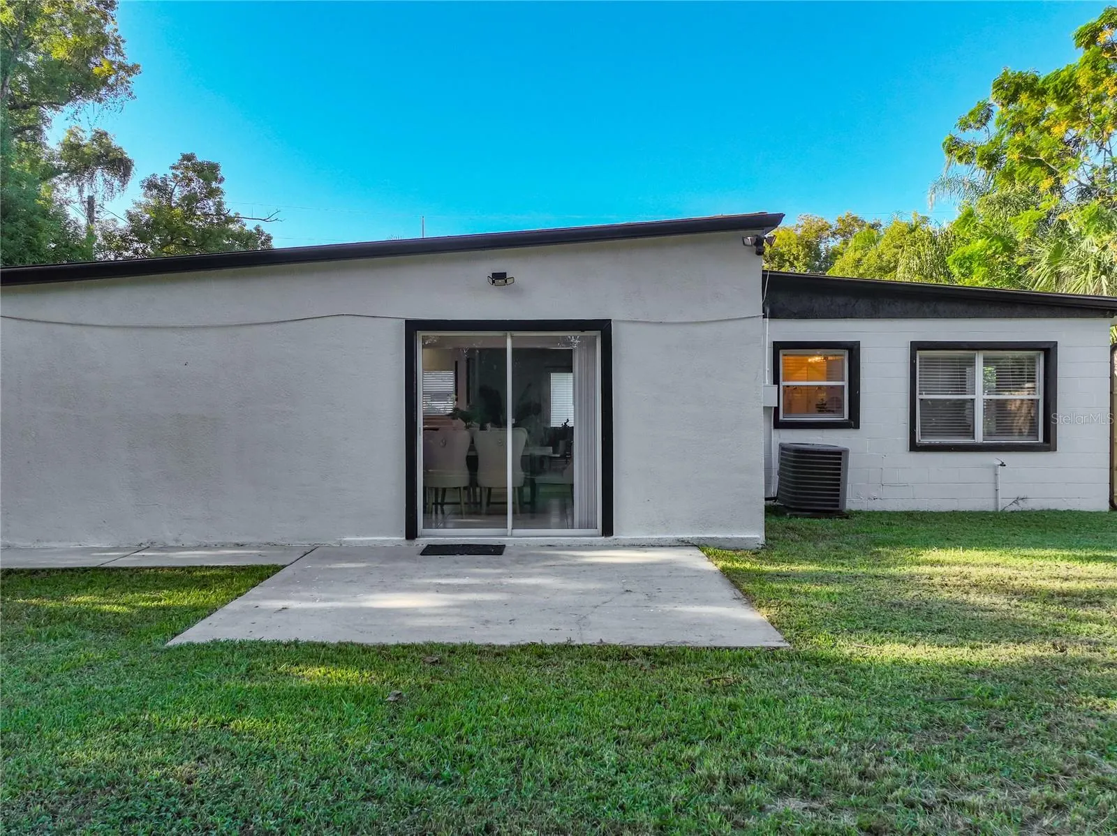 5939 DOGWOOD DR
