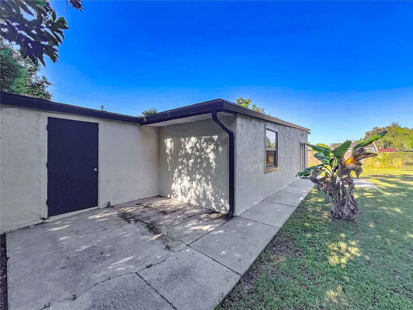 5939 DOGWOOD DR