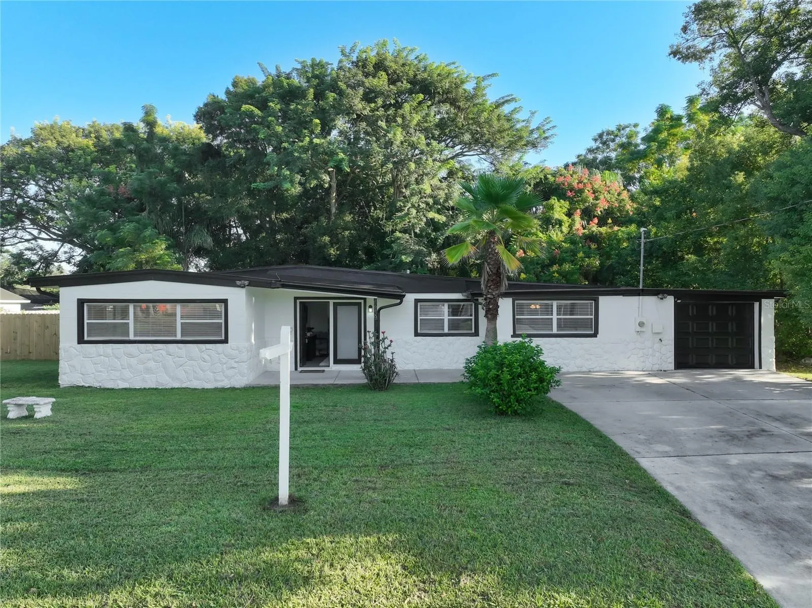 5939 DOGWOOD DR