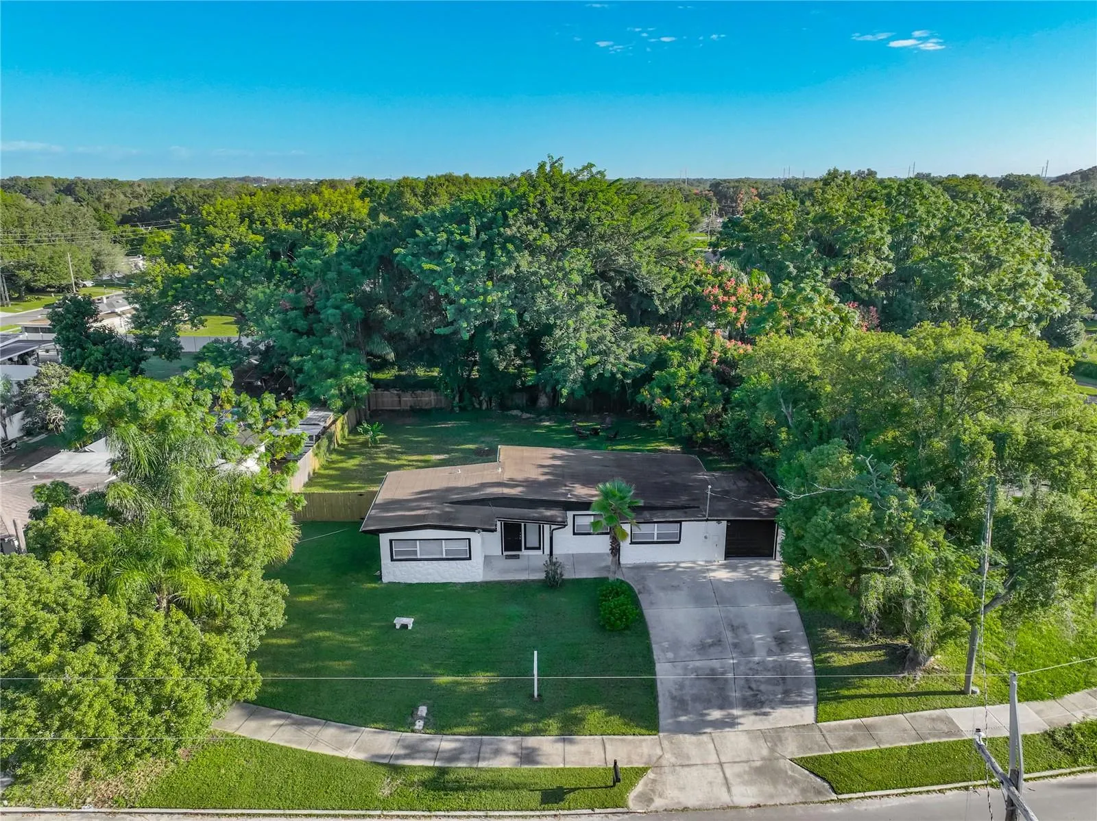 5939 DOGWOOD DR