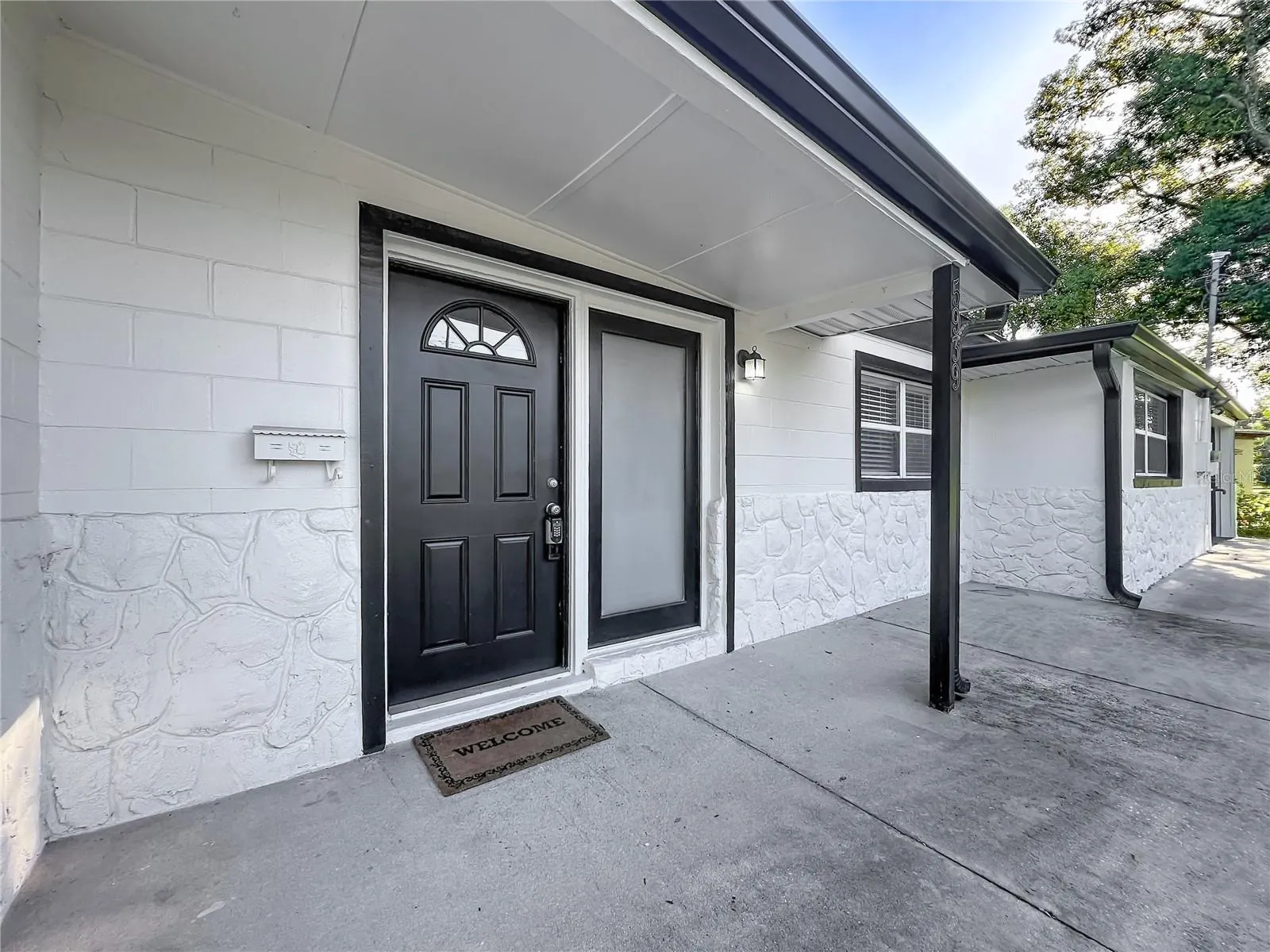 5939 DOGWOOD DR