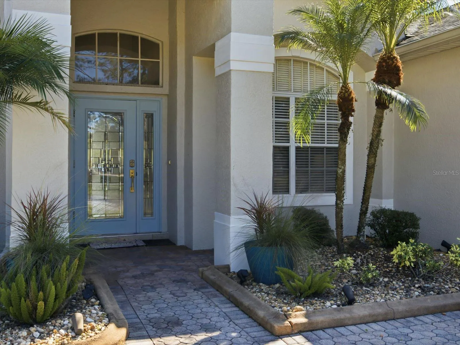 320 KINGS WAY