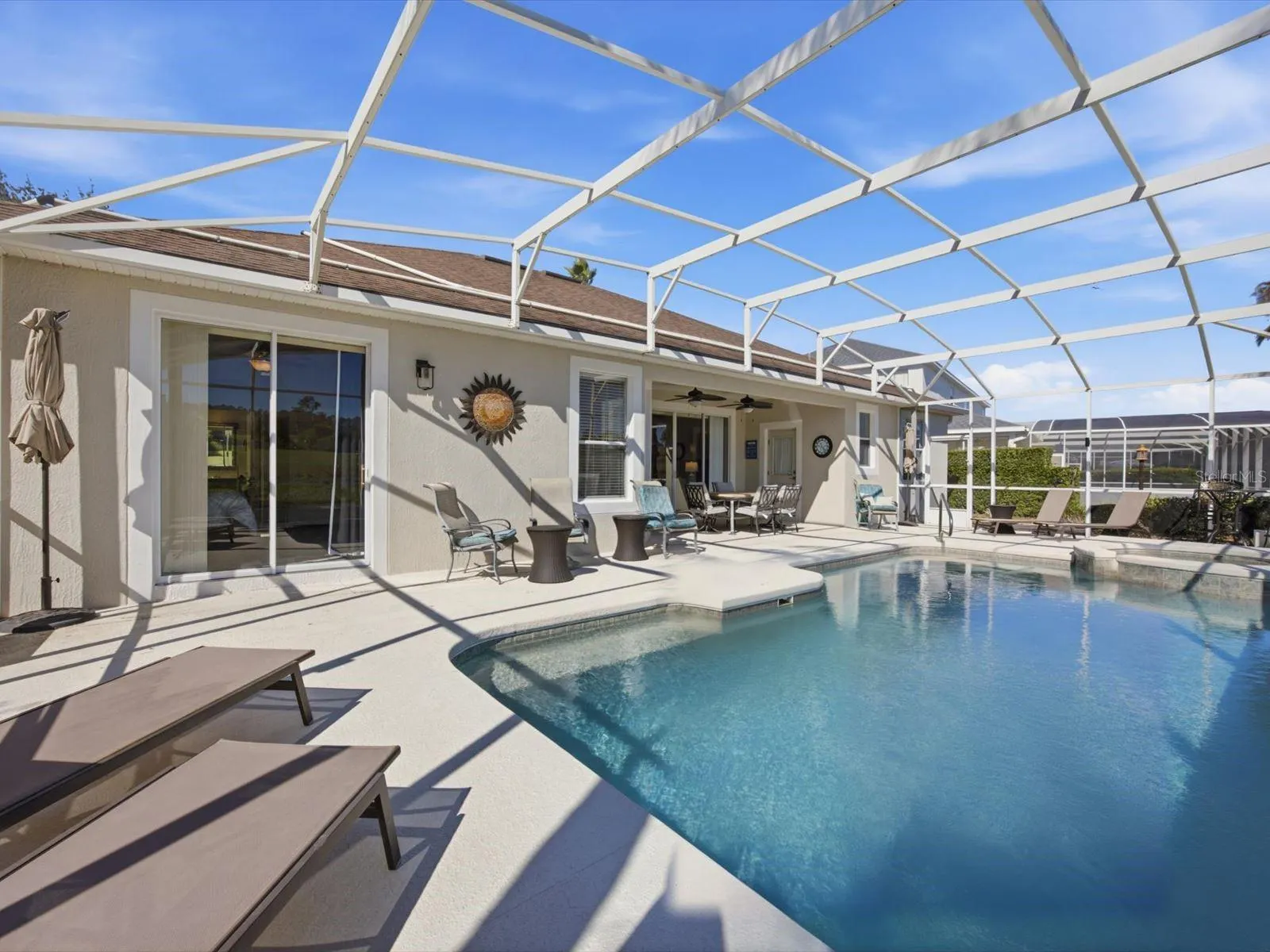 320 KINGS WAY