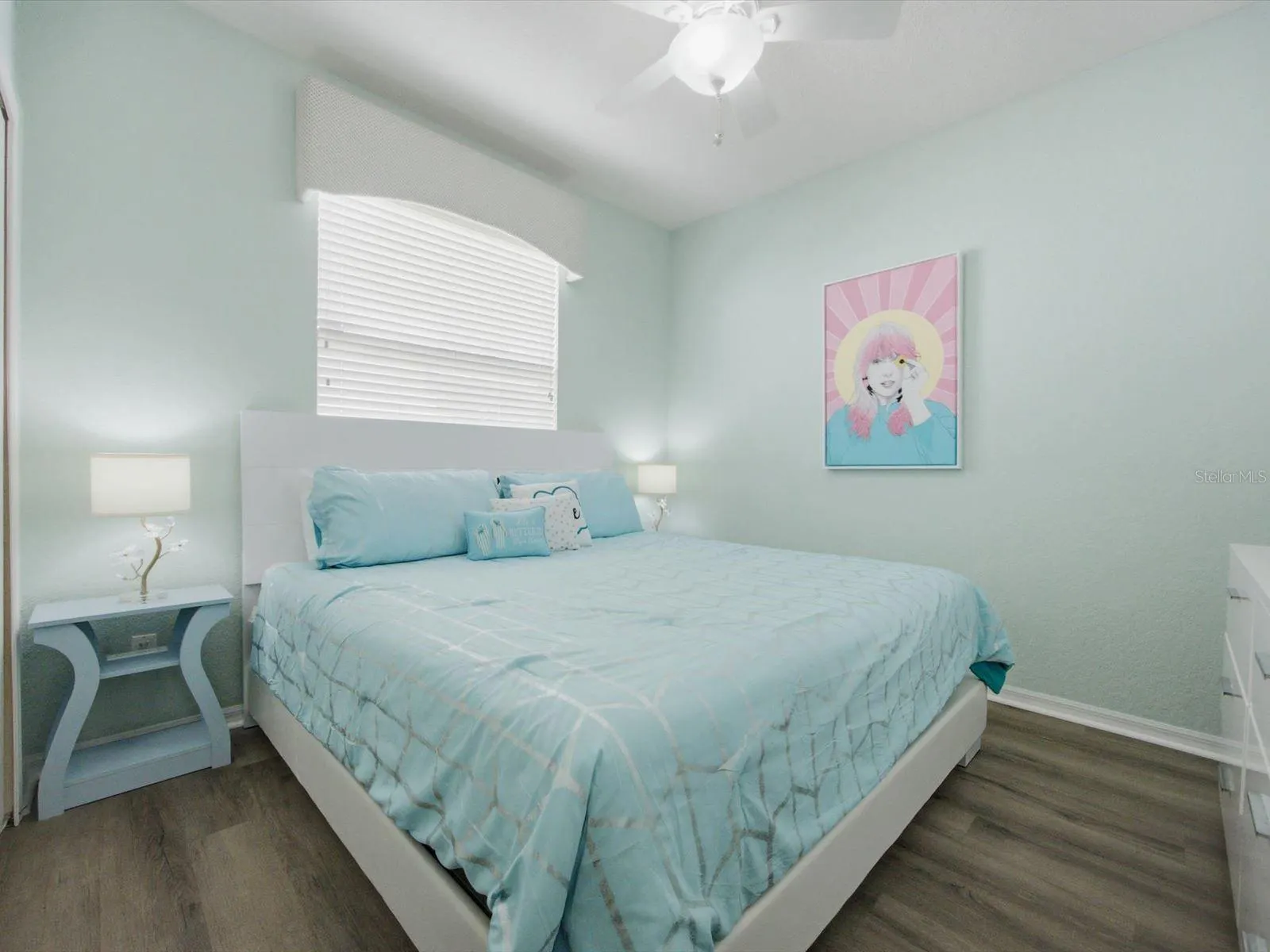 320 KINGS WAY
