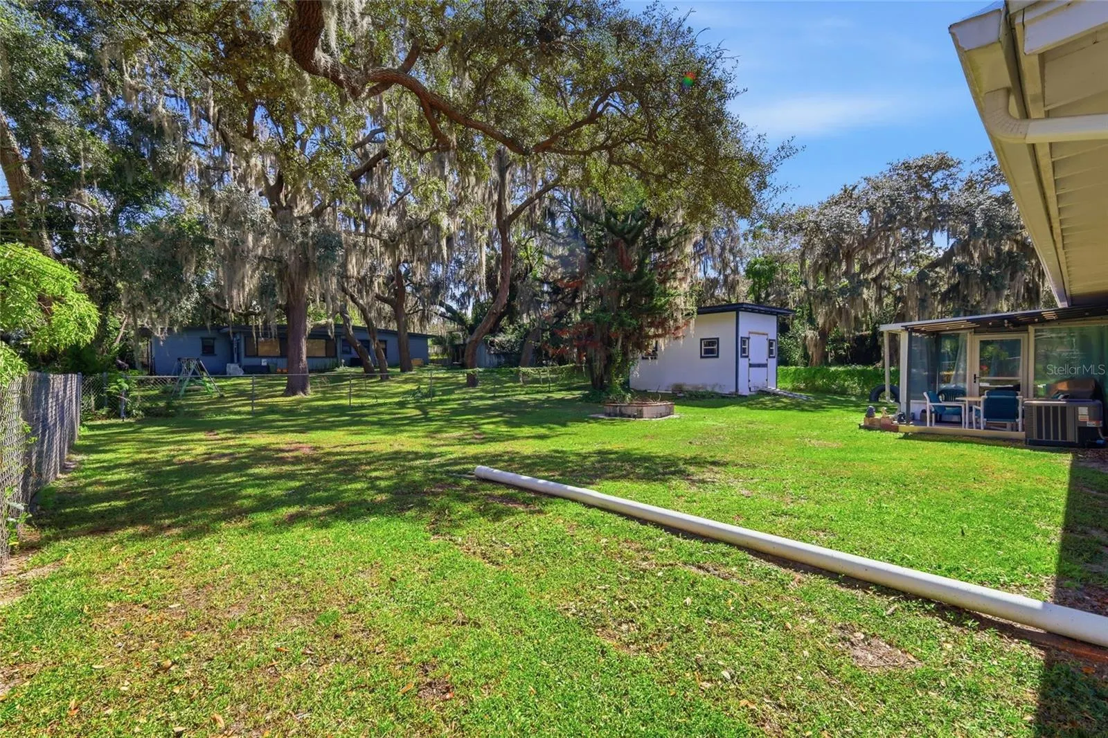 105 S HILLTOP DR