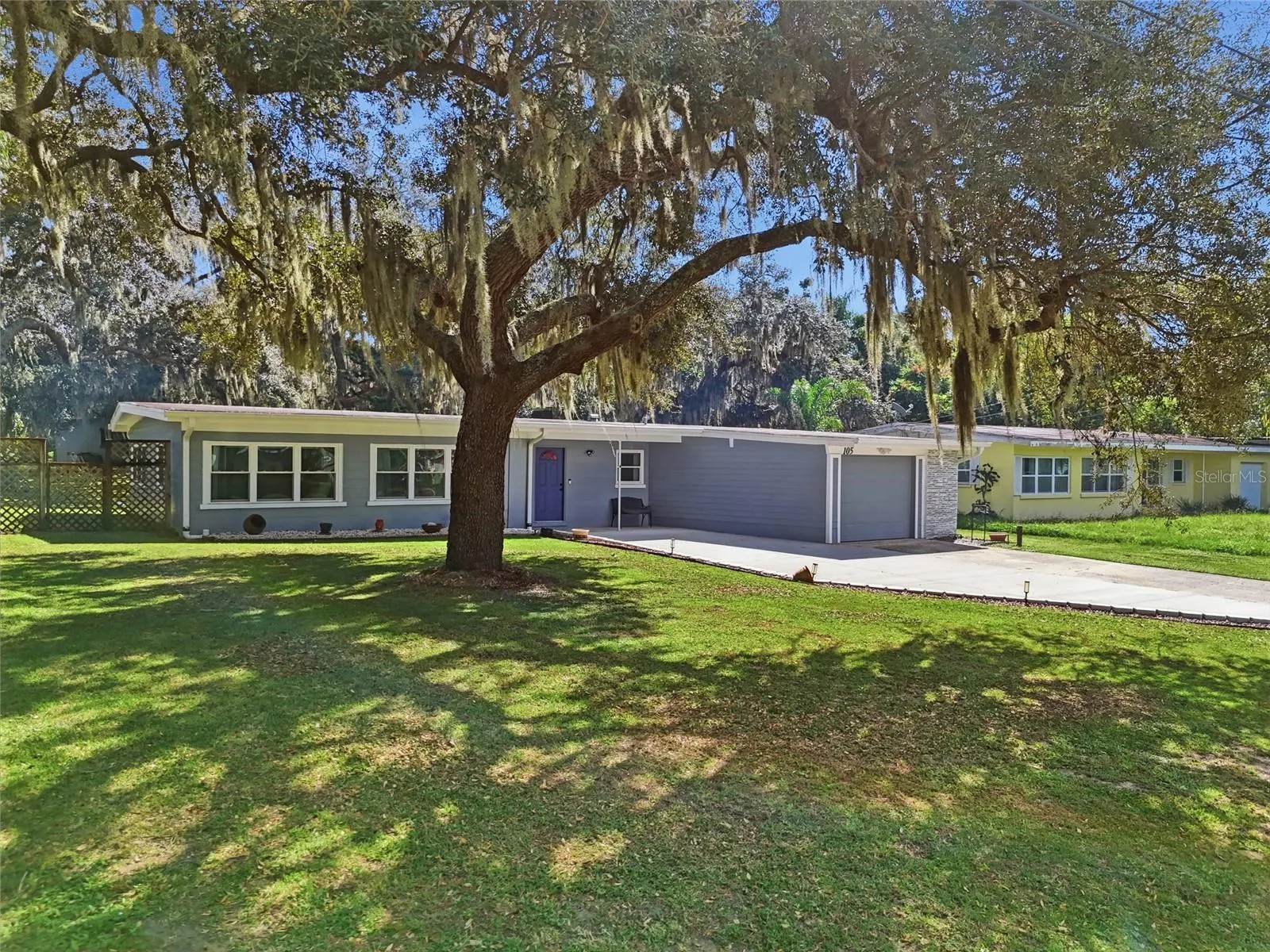 105 S HILLTOP DR