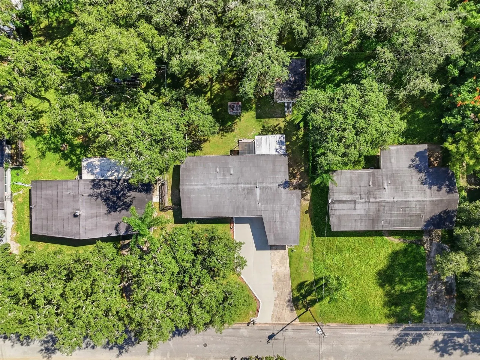 105 S HILLTOP DR
