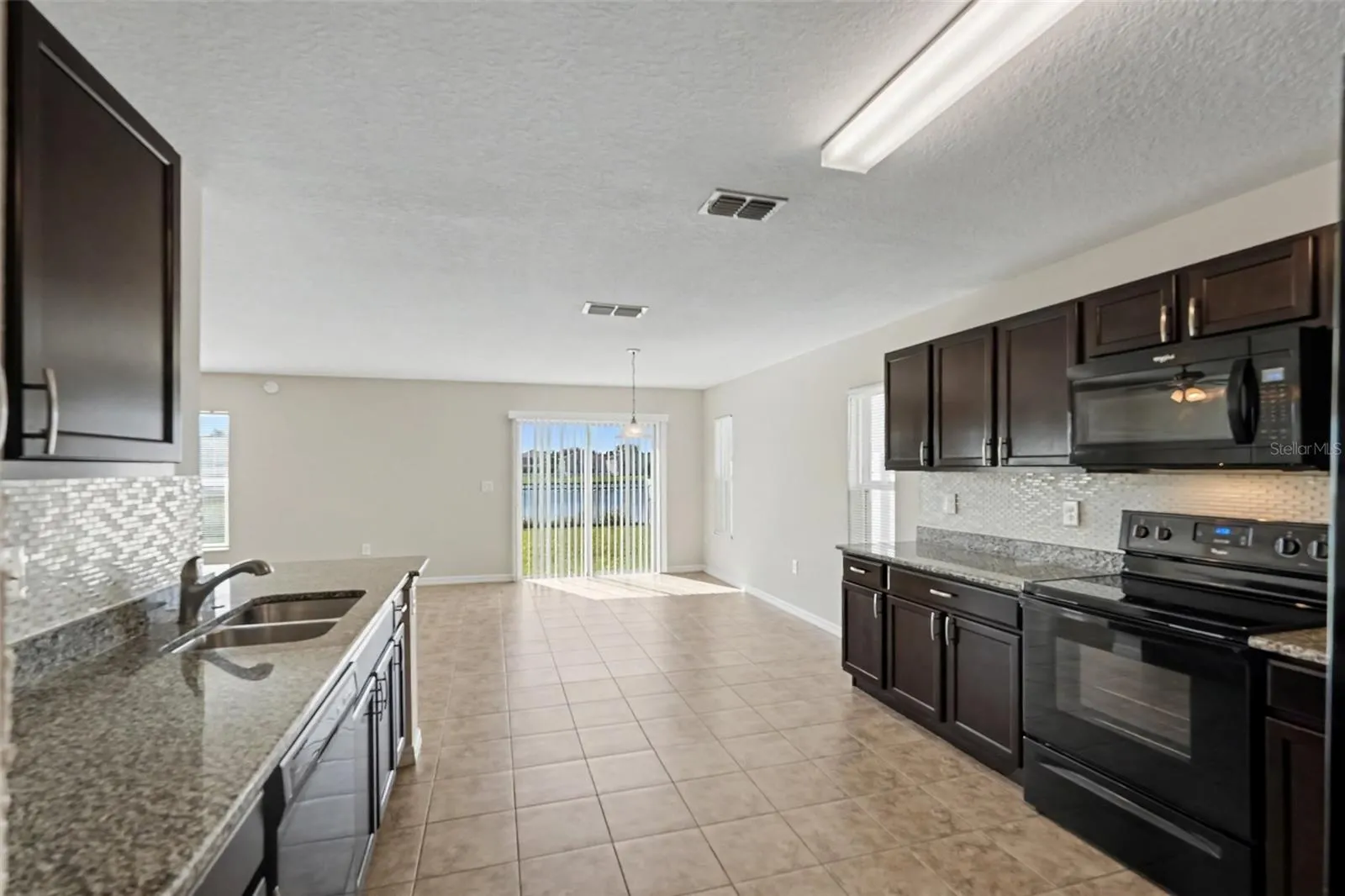 10420 LAGUNA PLAINS DR