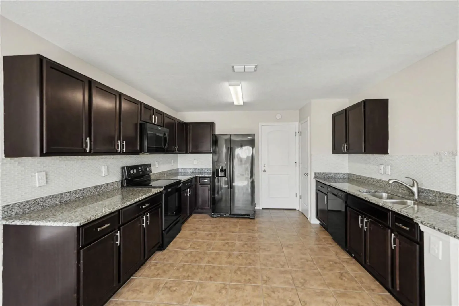 10420 LAGUNA PLAINS DR