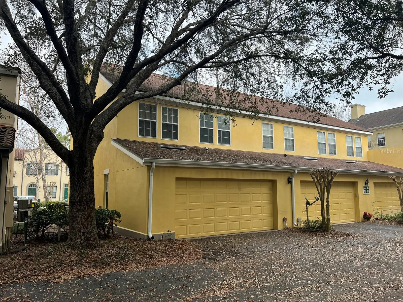 705 CENTERVALE DR