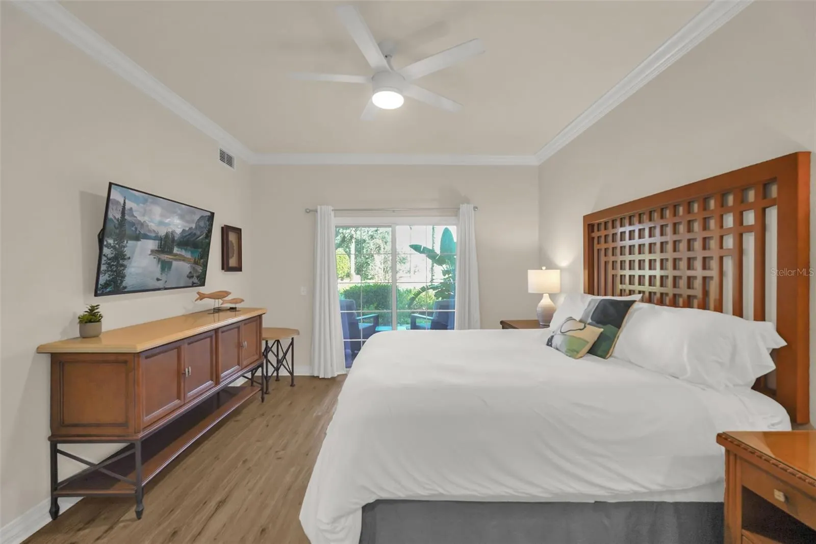 1106 SUNSET VIEW CIR #102 #102