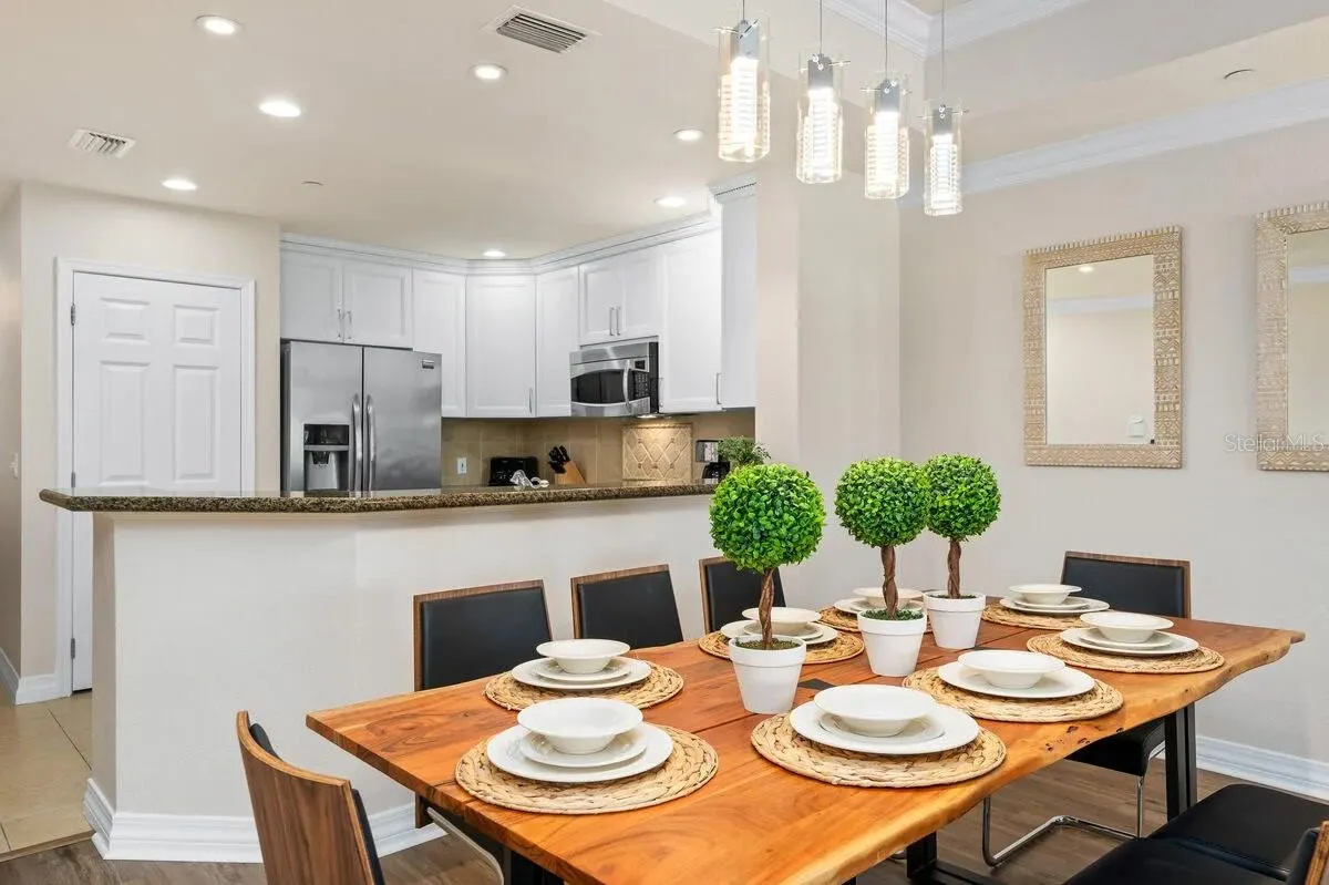 1106 SUNSET VIEW CIR #102 #102