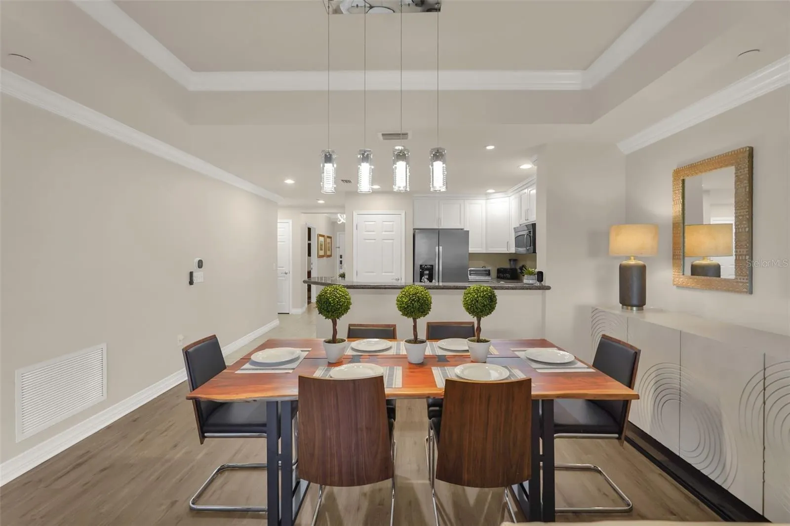 1106 SUNSET VIEW CIR #102 #102