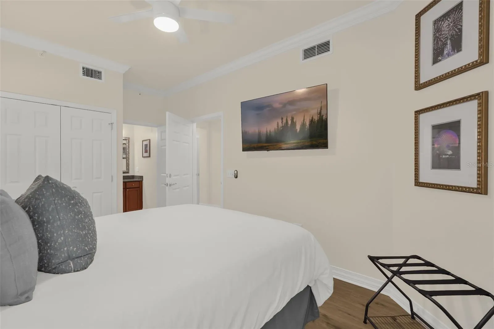 1106 SUNSET VIEW CIR #102 #102