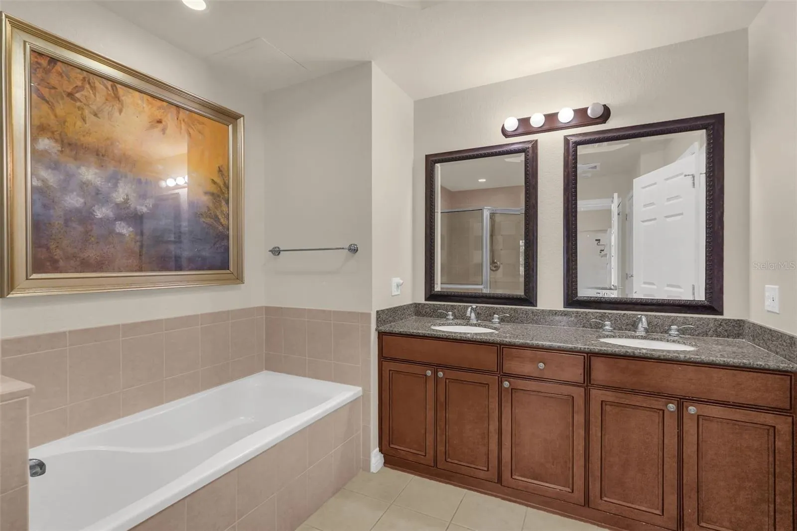 1106 SUNSET VIEW CIR #102 #102