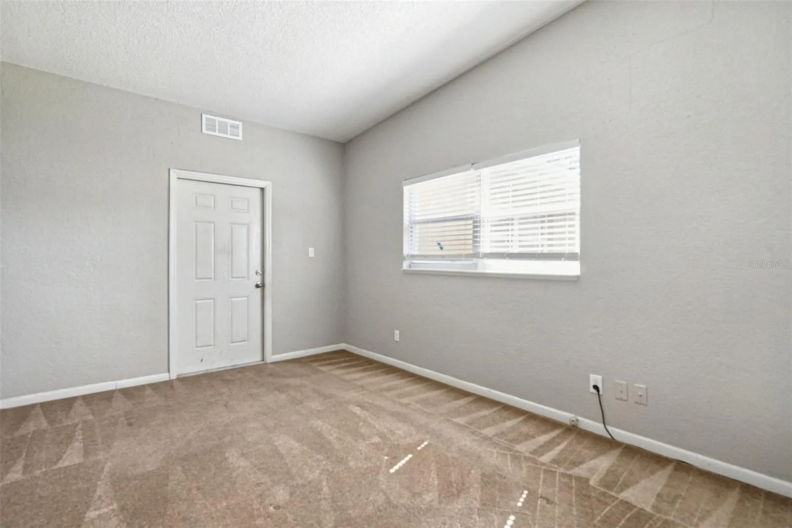 804 68TH AVE W