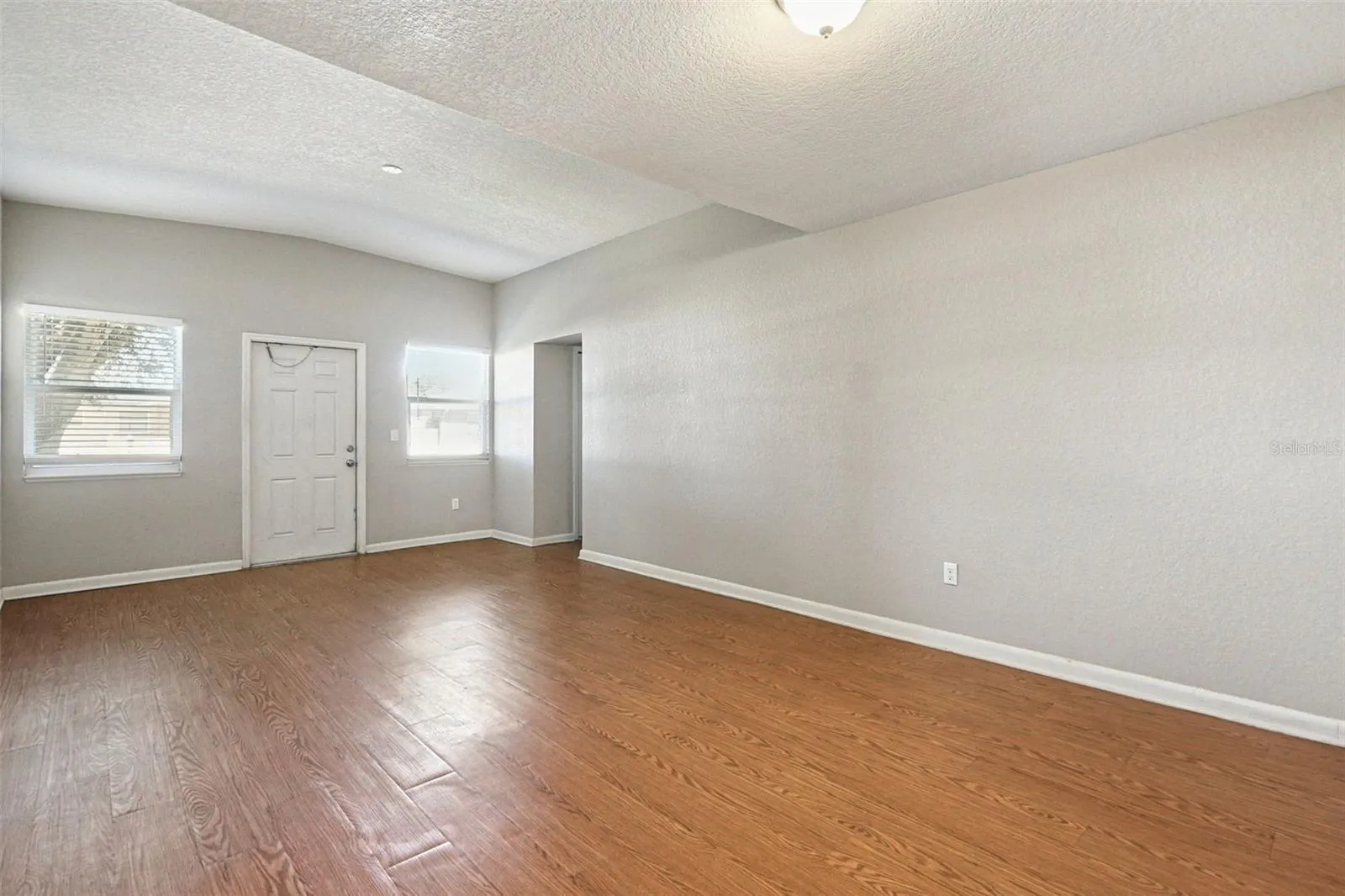 804 68TH AVE W
