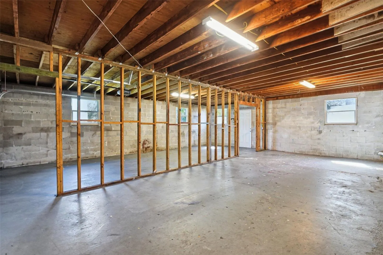804 68TH AVE W