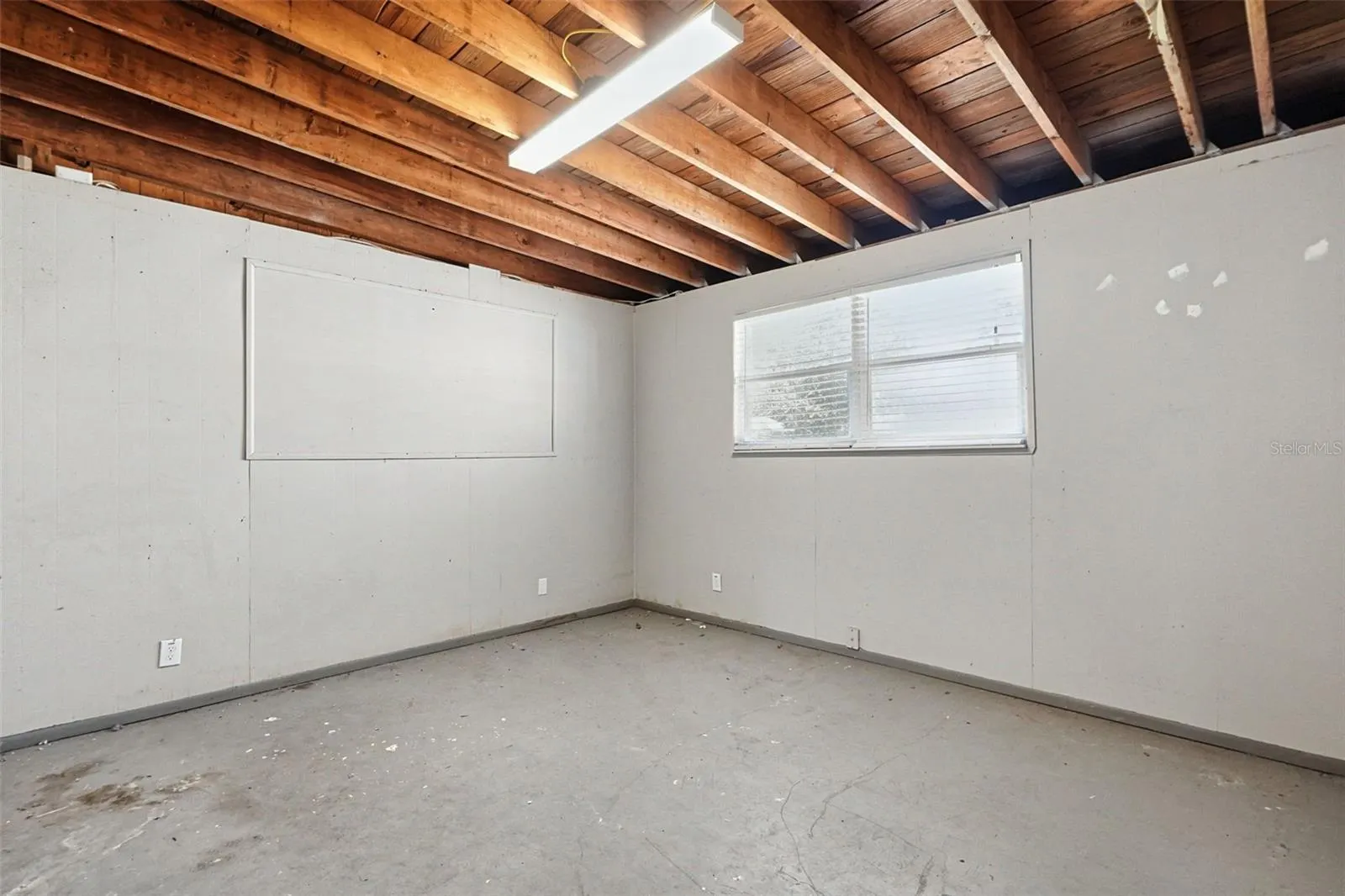 804 68TH AVE W