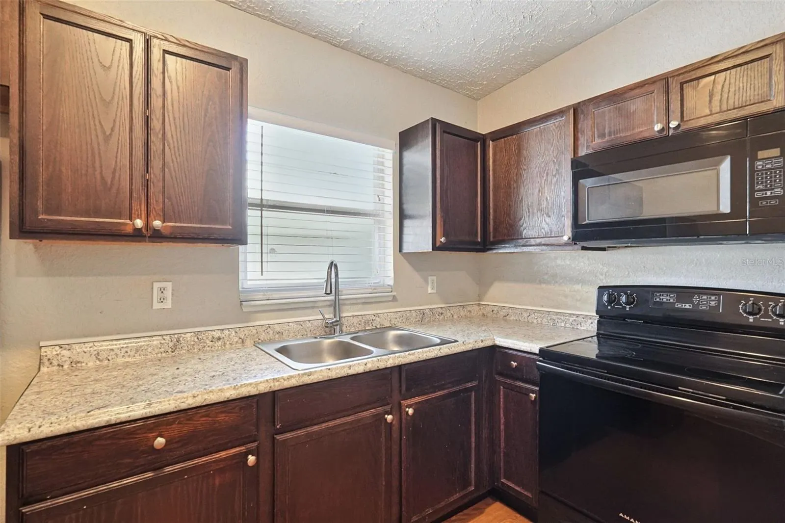 804 68TH AVE W