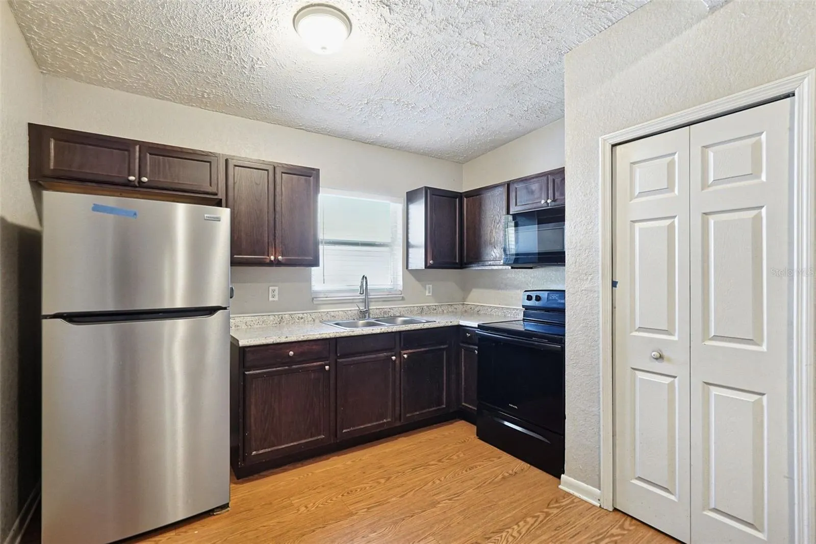 804 68TH AVE W