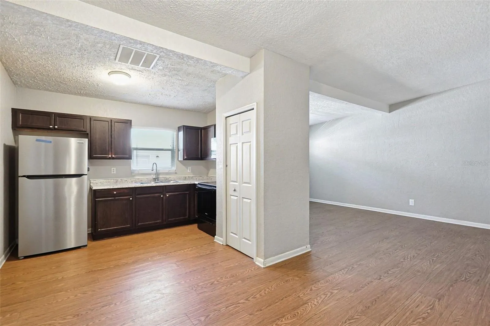 804 68TH AVE W