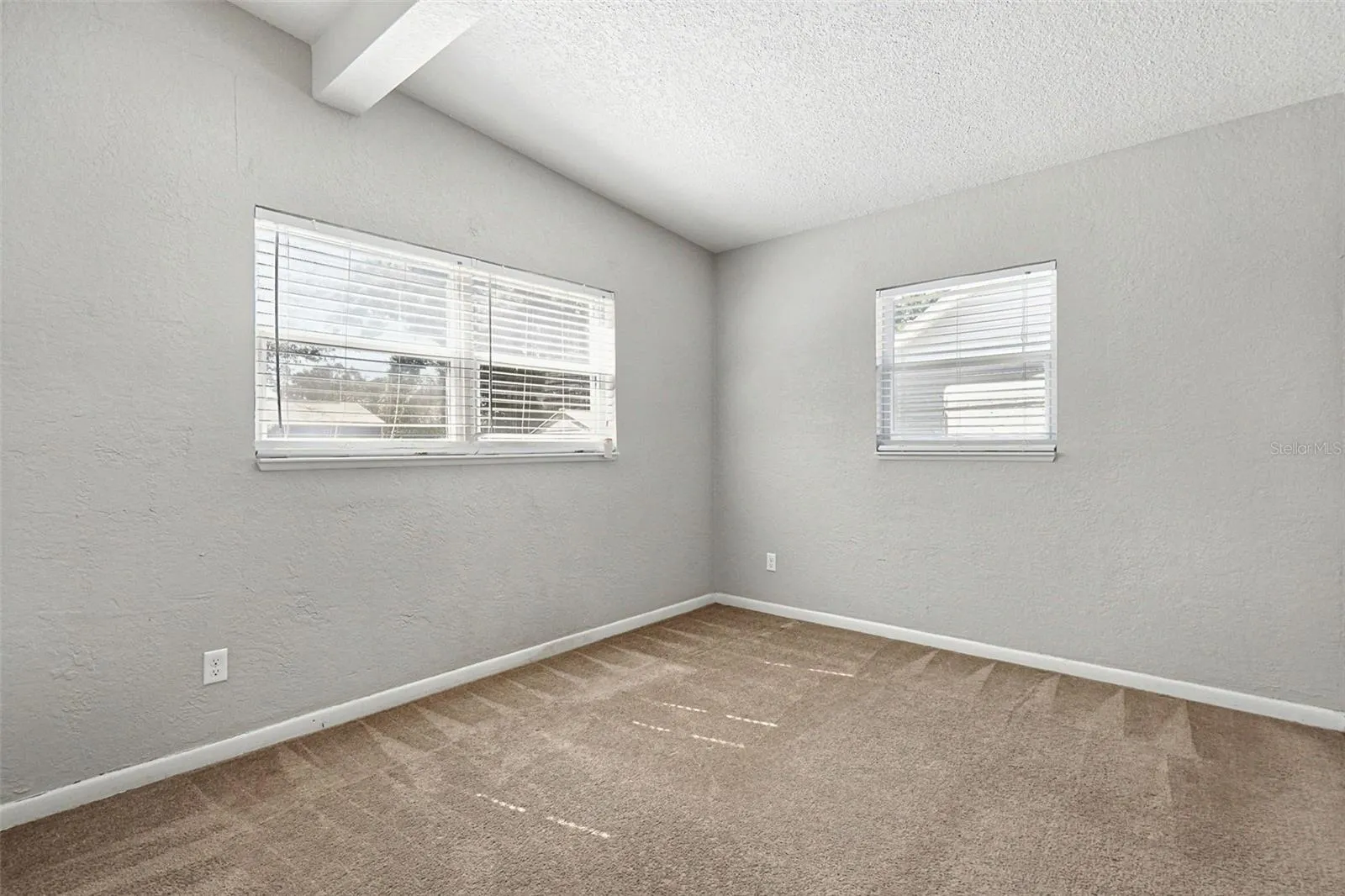 804 68TH AVE W