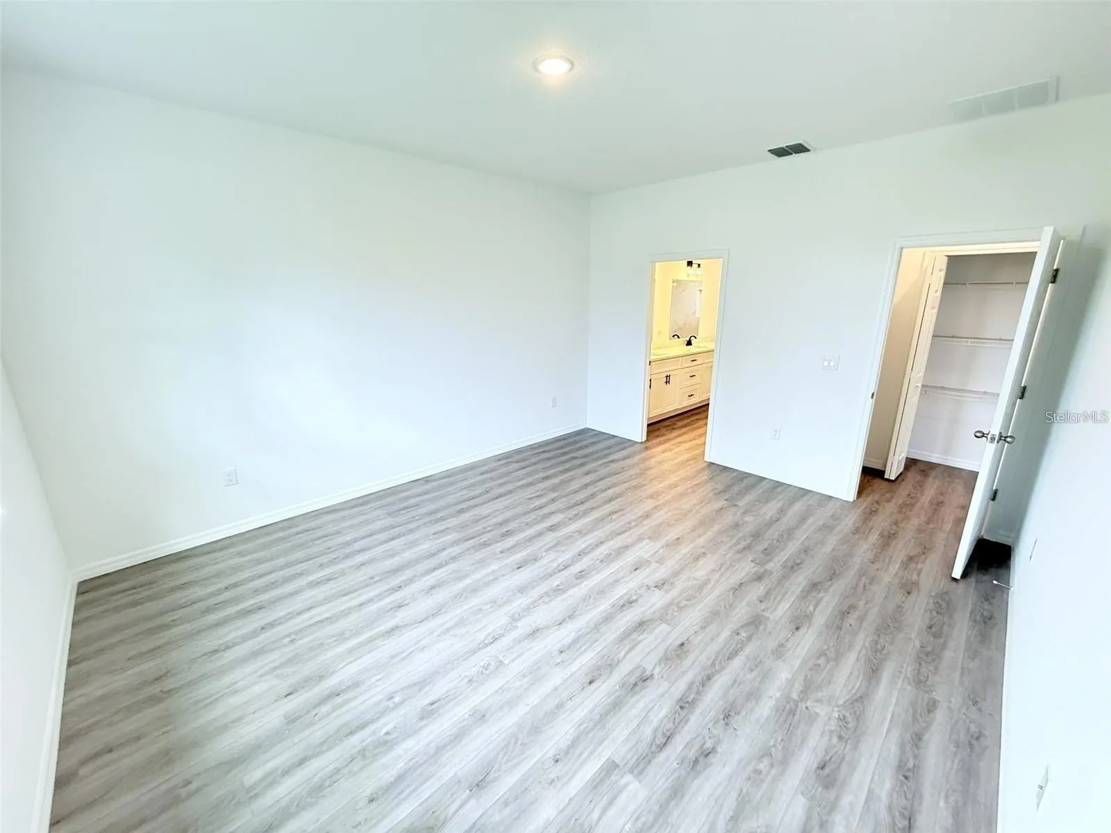 1074 KACERIK ST