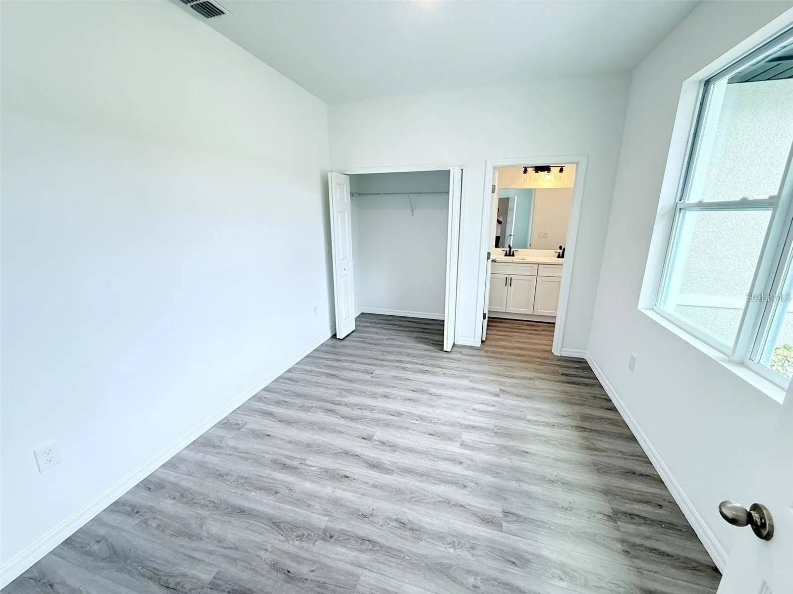 1074 KACERIK ST