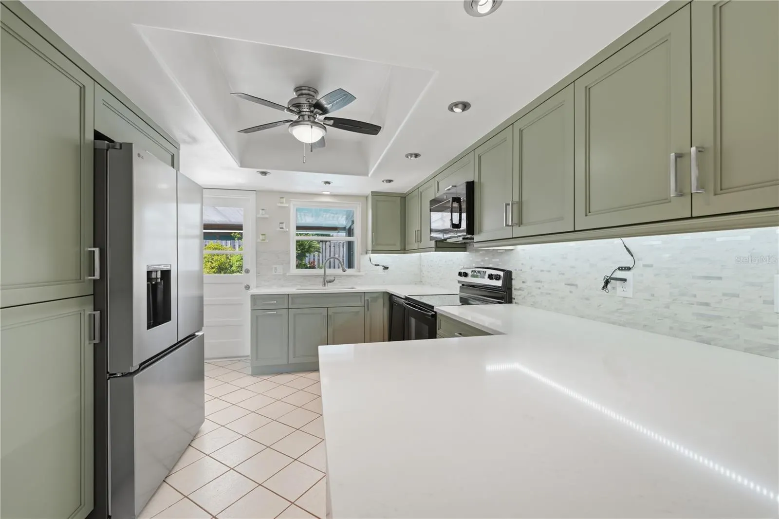 524 SPRING OAKS BLVD