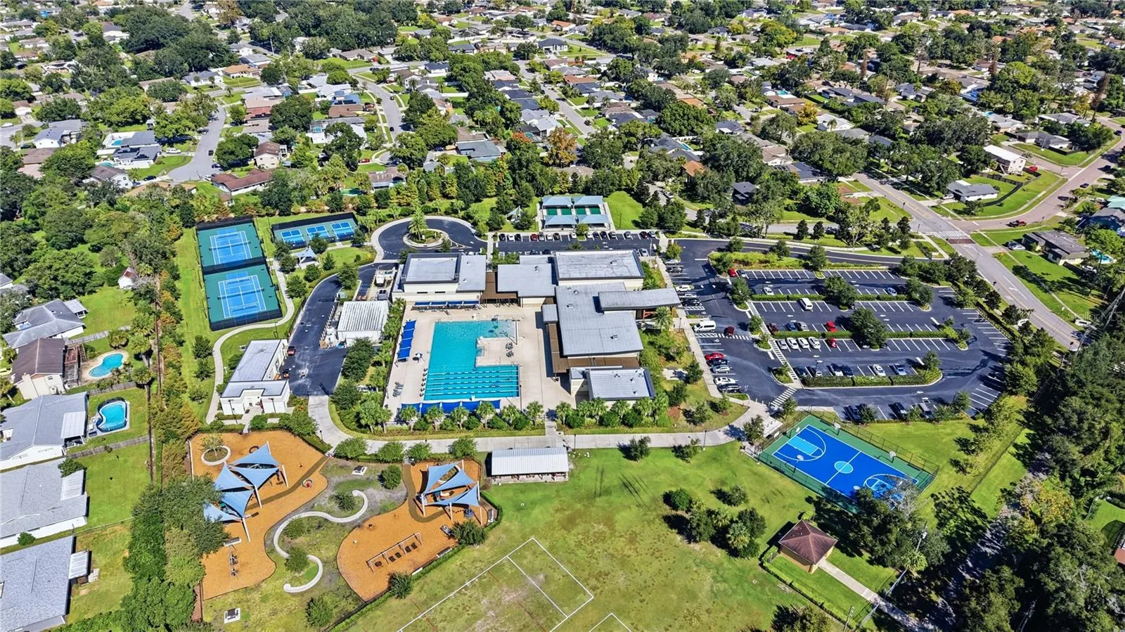 524 SPRING OAKS BLVD
