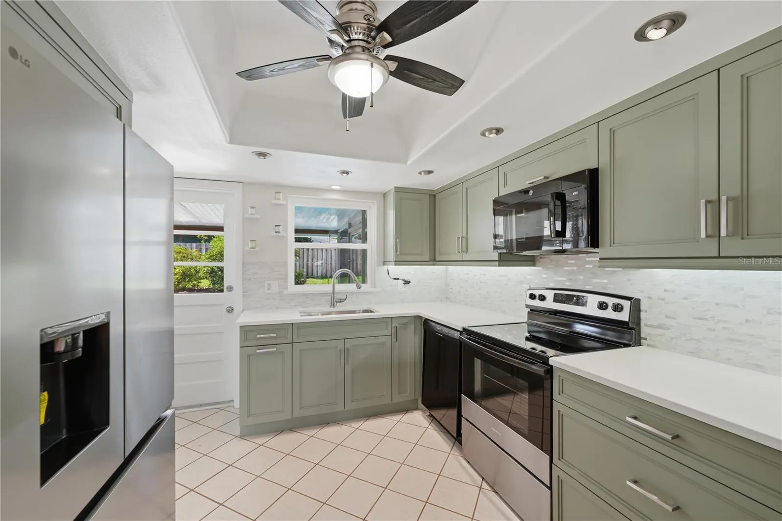 524 SPRING OAKS BLVD