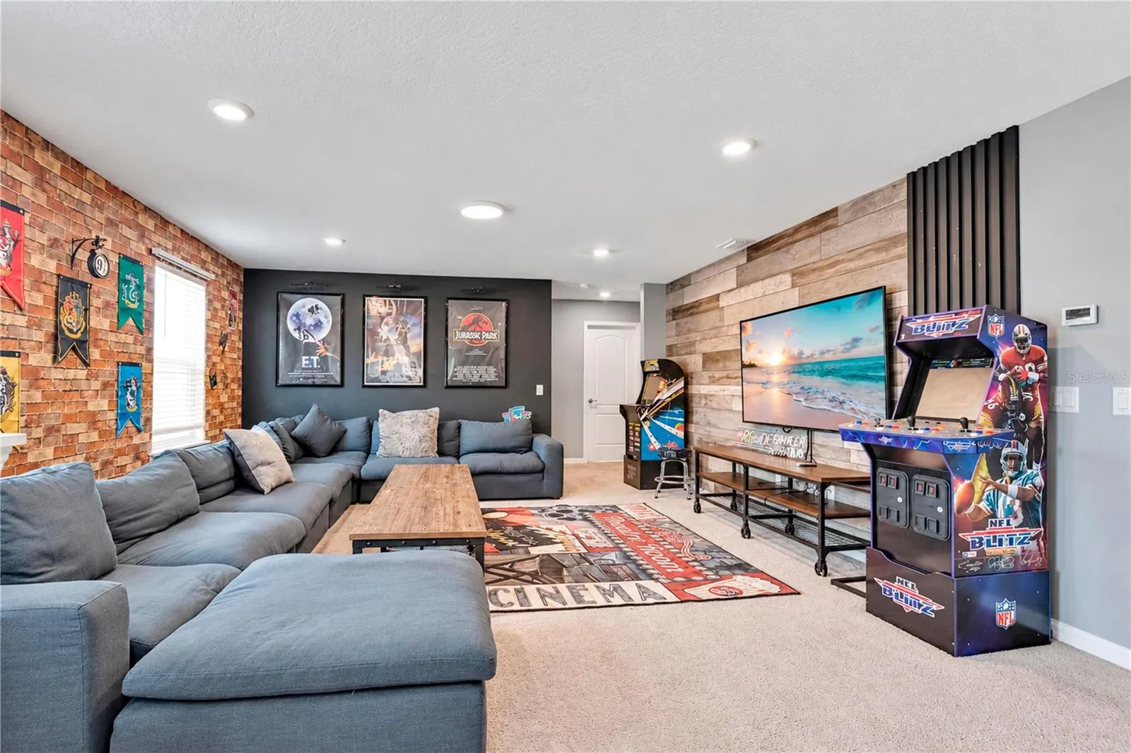 7400 OAKMOSS LOOP