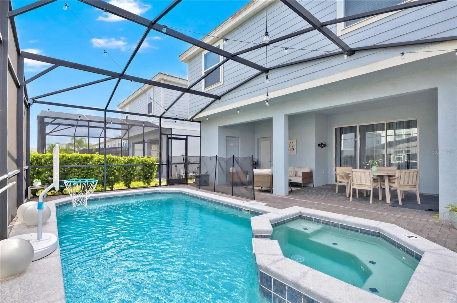 7400 OAKMOSS LOOP