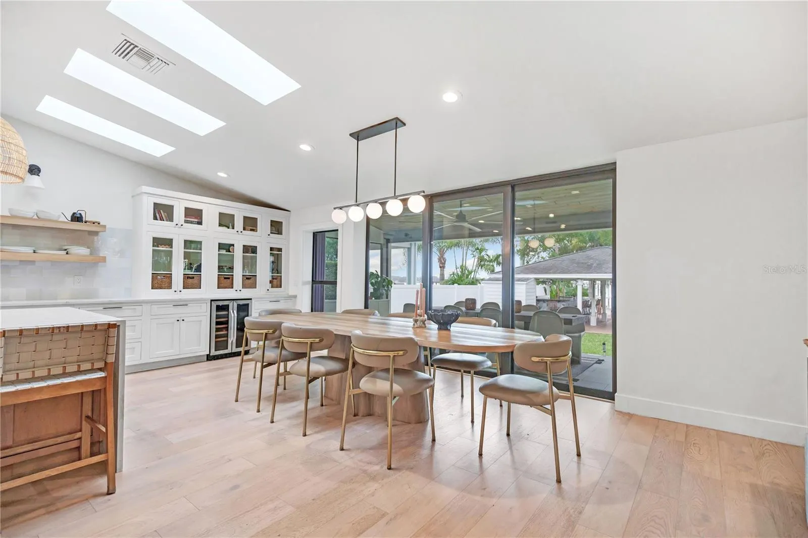 6922 SEMINOLE DR