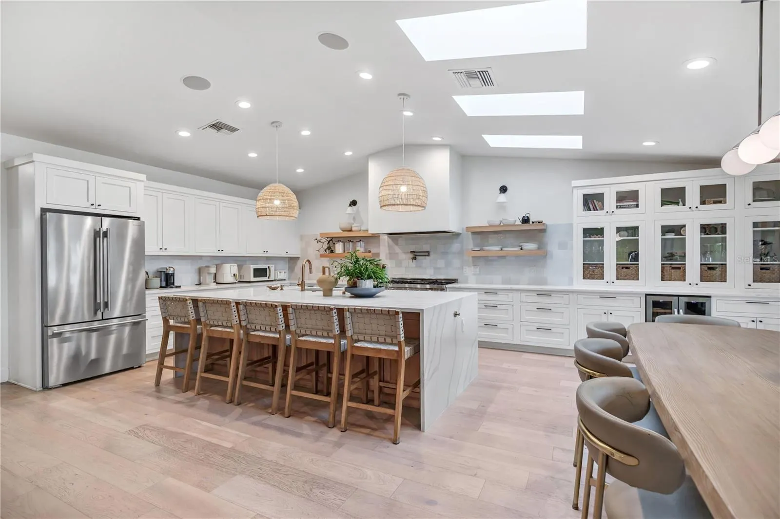 6922 SEMINOLE DR