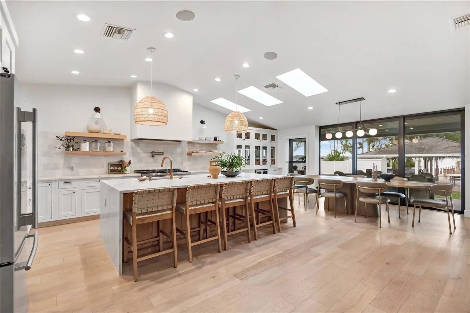 6922 SEMINOLE DR