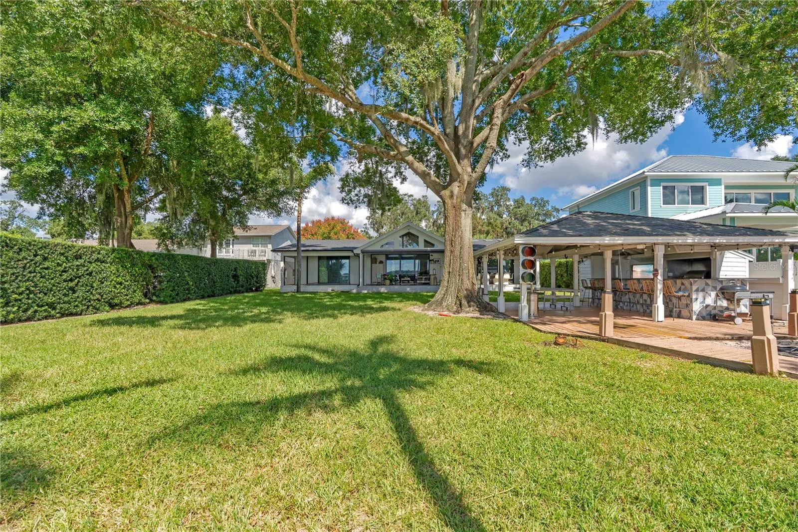 6922 SEMINOLE DR