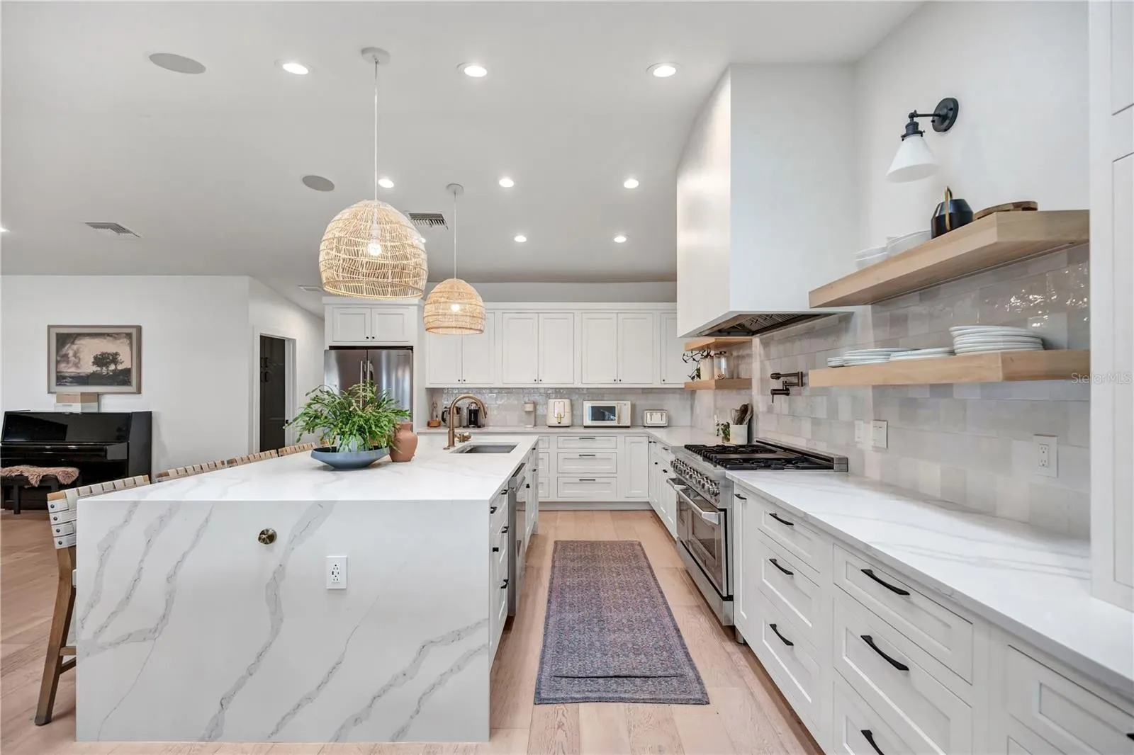 6922 SEMINOLE DR