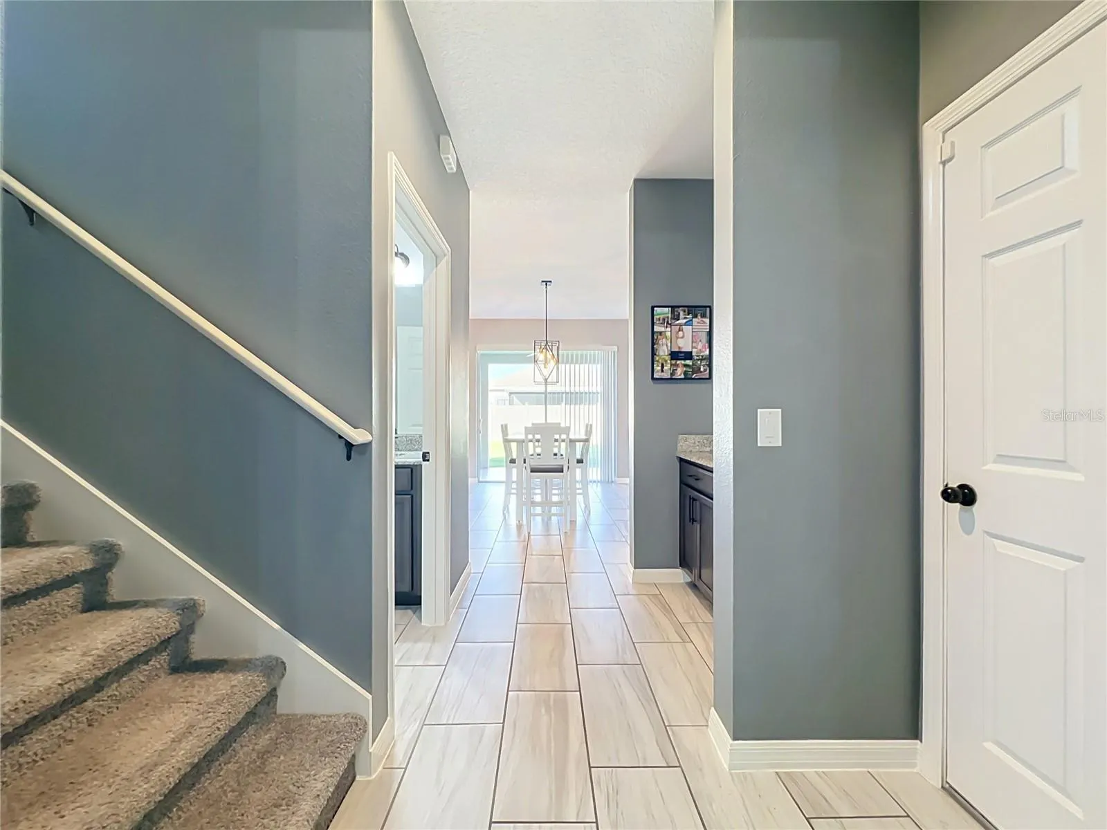 9389 LA SALLE ST