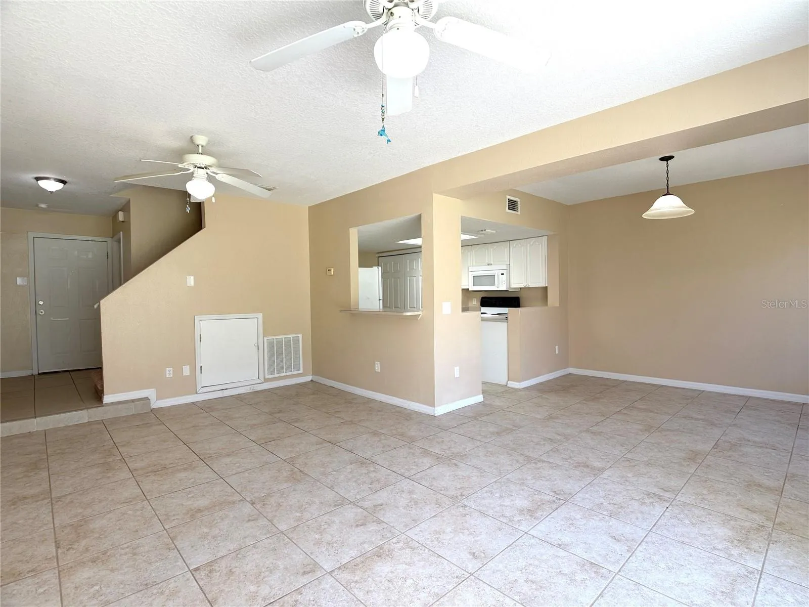 613 COCONUT PALM WAY