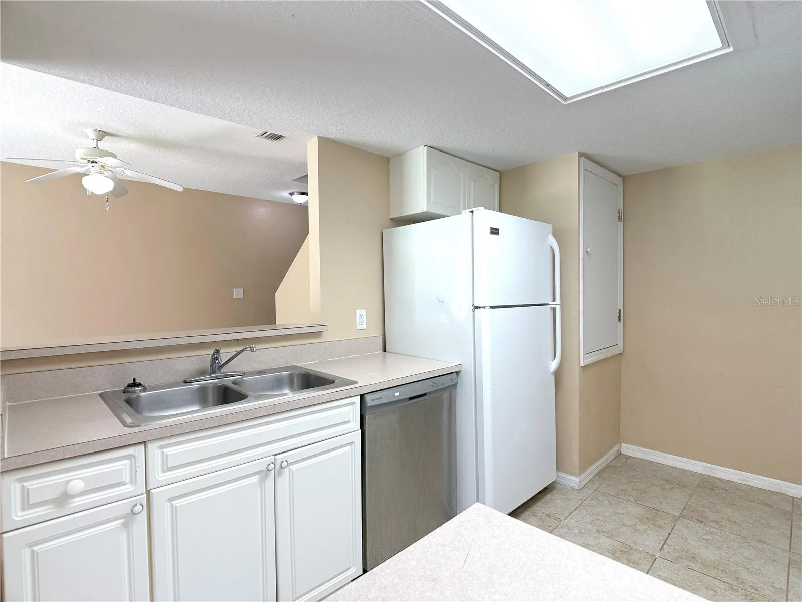 613 COCONUT PALM WAY